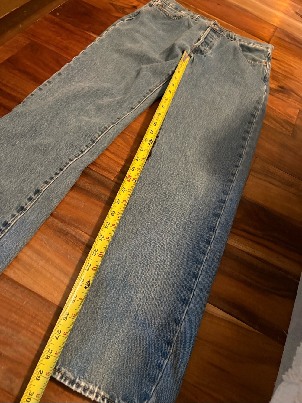 Classic Levi’s 501 jeans in a faded light blue wash (1483)